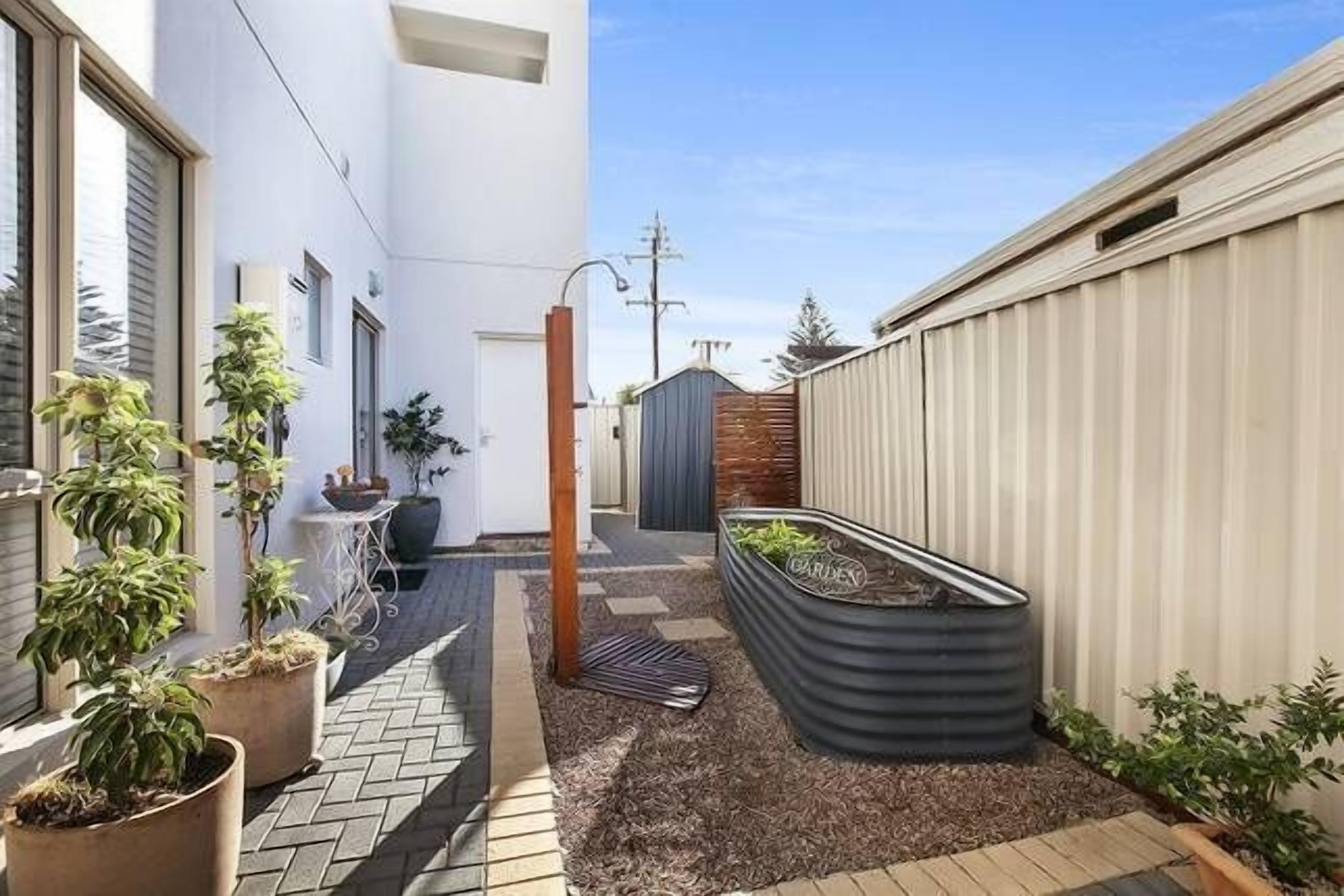 Christies Beach Exclusive Townhouse — image 20