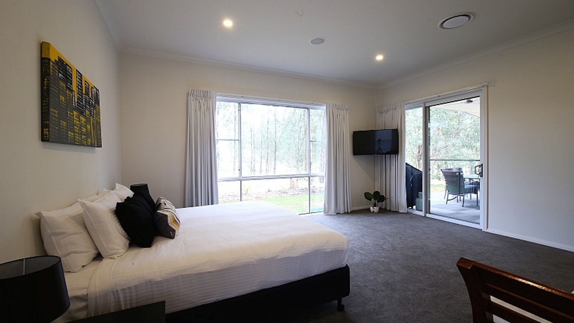 Lomandra Retreat - Views of the 6th tee — image 9