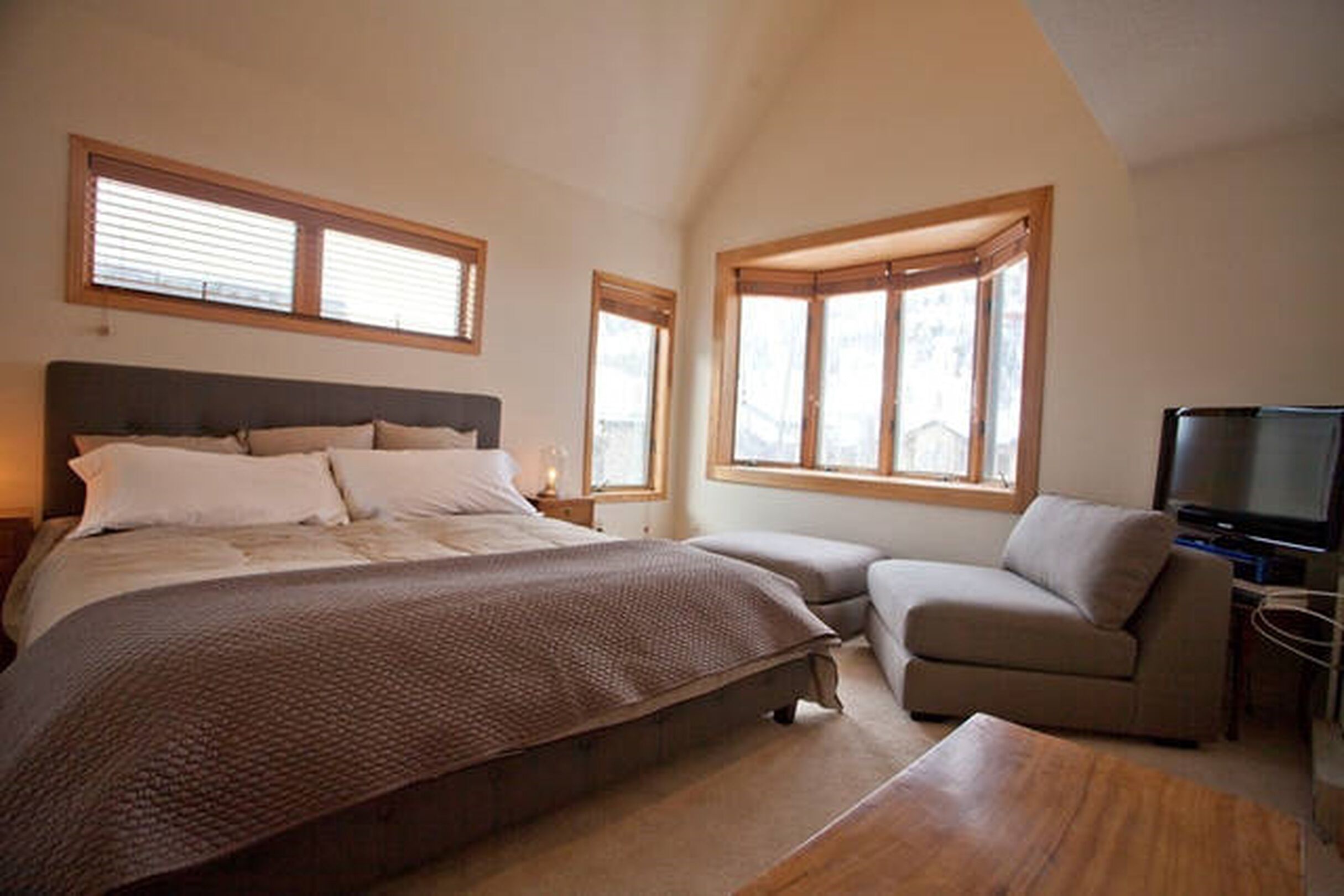 Master bedroom with attached en suite bathroom