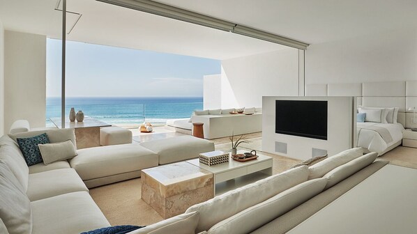 Smart TV, fireplace, video games