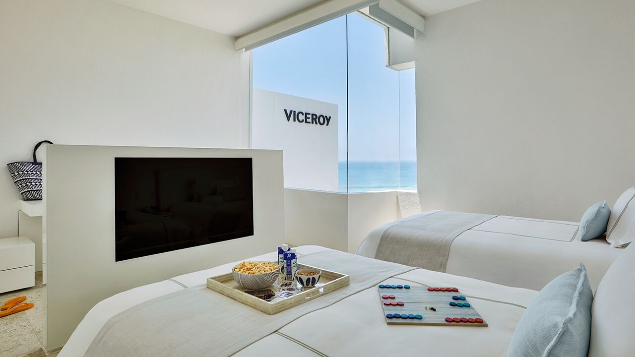 Viceroy Ocean View Apartment with hotel services