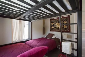 3 chambres, fer et planche à repasser, Wi-Fi, literie fournie