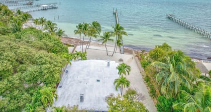 Oceanfront Estate with Private 350 foot Pier, Heated Pool, Pet Friendly