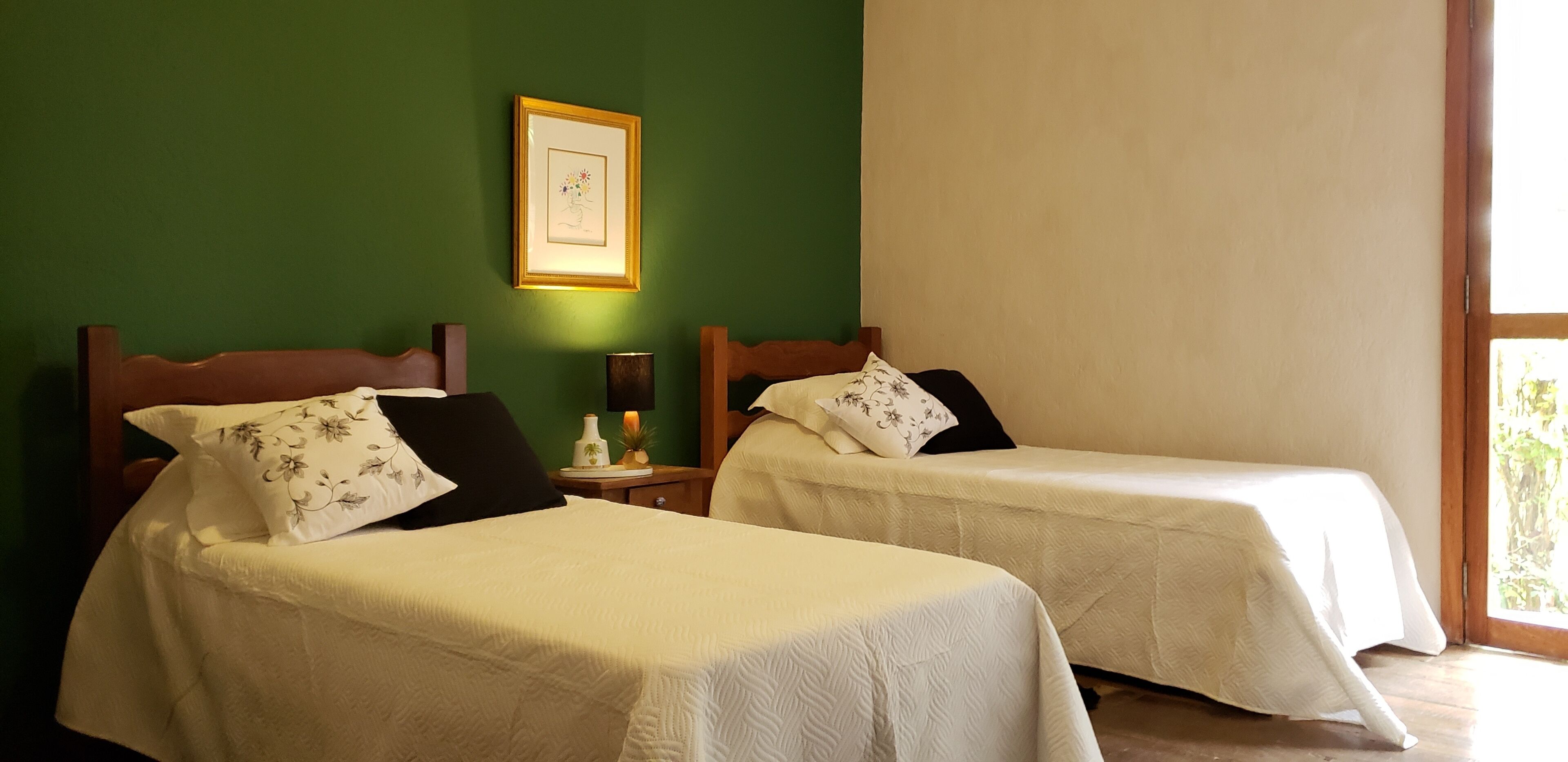 Cozy villa in gated community with stunning views!