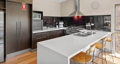 Longboard House—Minutes from Yallingup Beach
