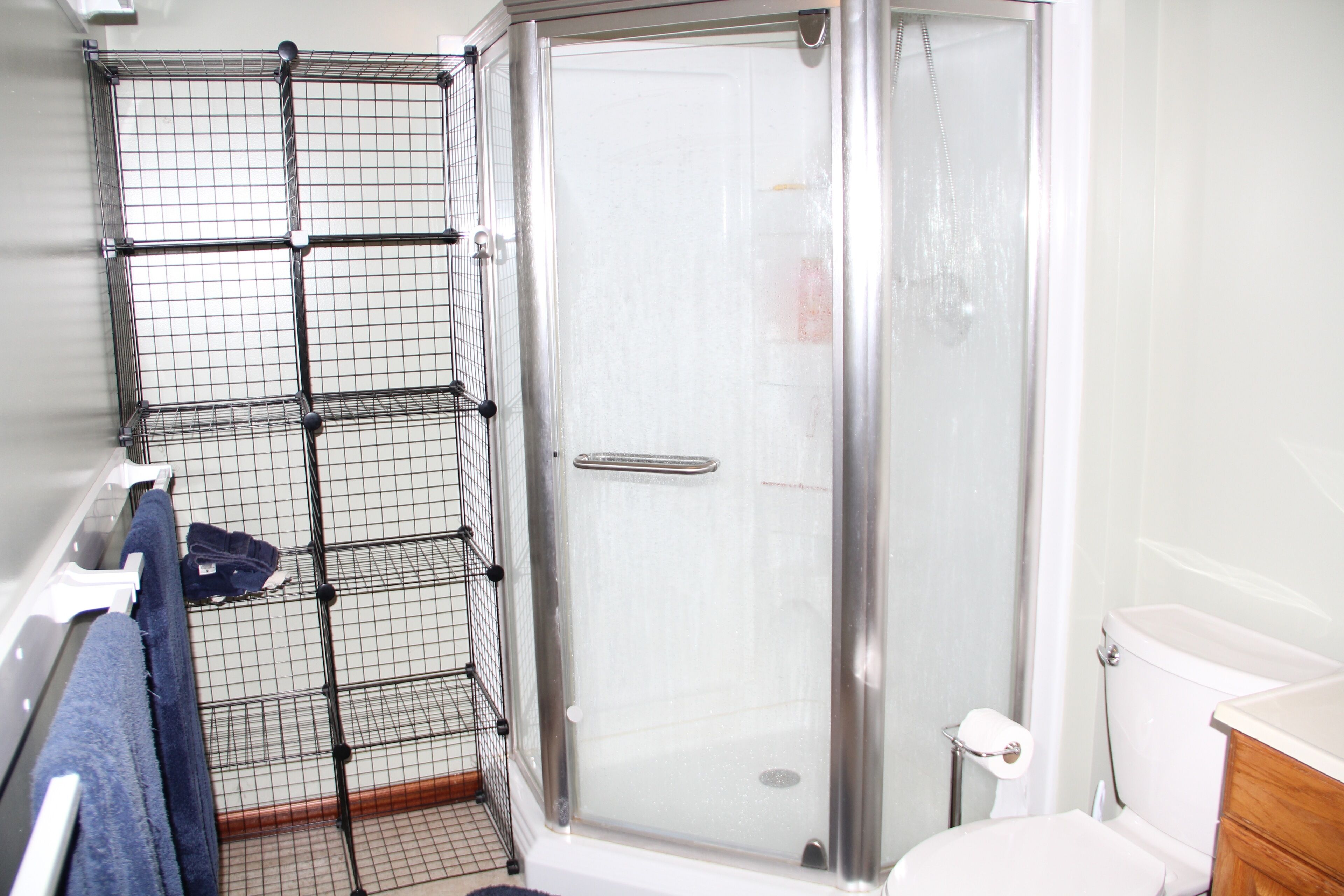 Andrus Cottage located 3/10s of a mile from a beautiful cove on Raystown Lake.