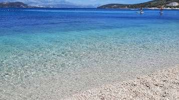 Plage à proximité, chaises longues