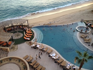 حمّام سباحة خارجي