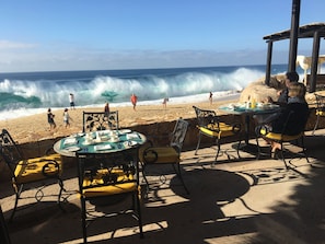 تناول الطعام بالخارج