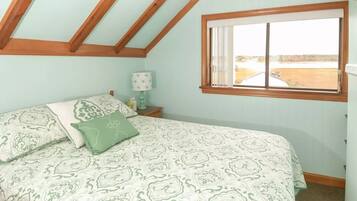 3 bedrooms, iron/ironing board, WiFi