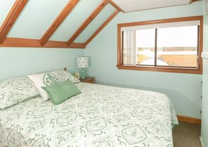 3 bedrooms, iron/ironing board, WiFi