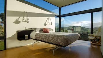 3 habitaciones, tabla de planchar con plancha, wifi y ropa de cama