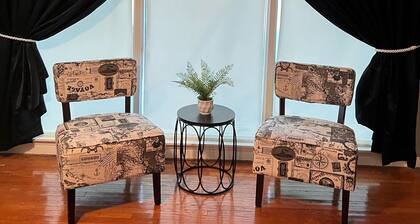 Vintage Dream - Luxury Mid- Century Modern
