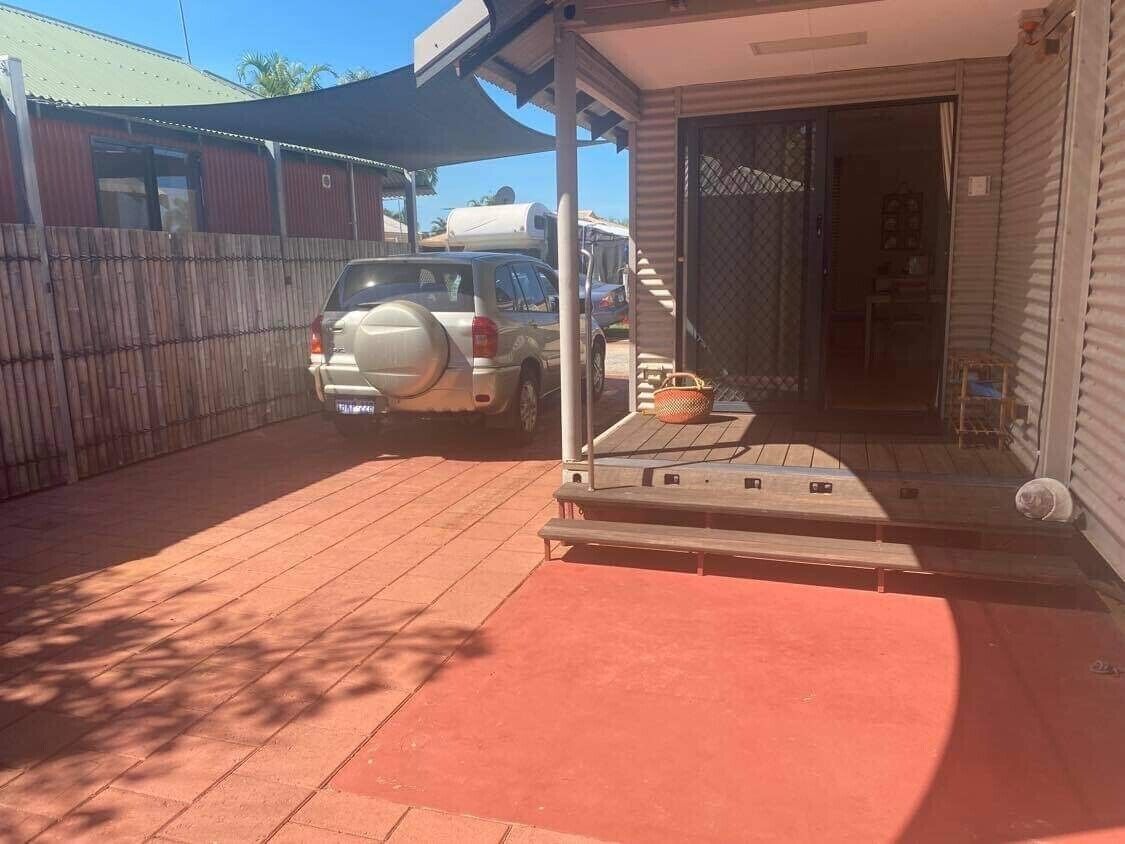 Digger's Rest Broome JUST BRING YOUR SUITCASE — image 2