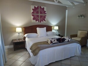 2 bedrooms, iron/ironing board, bed sheets, wheelchair access