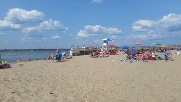 Vlak bij het strand, strandlakens