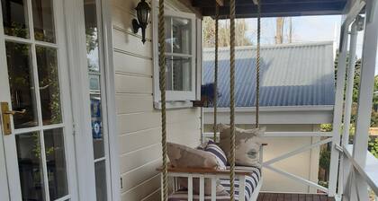 HARBOUR VIEW COTTAGE BOUTIQUE B&B