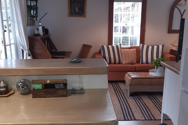 Living room aspect from kitchenette