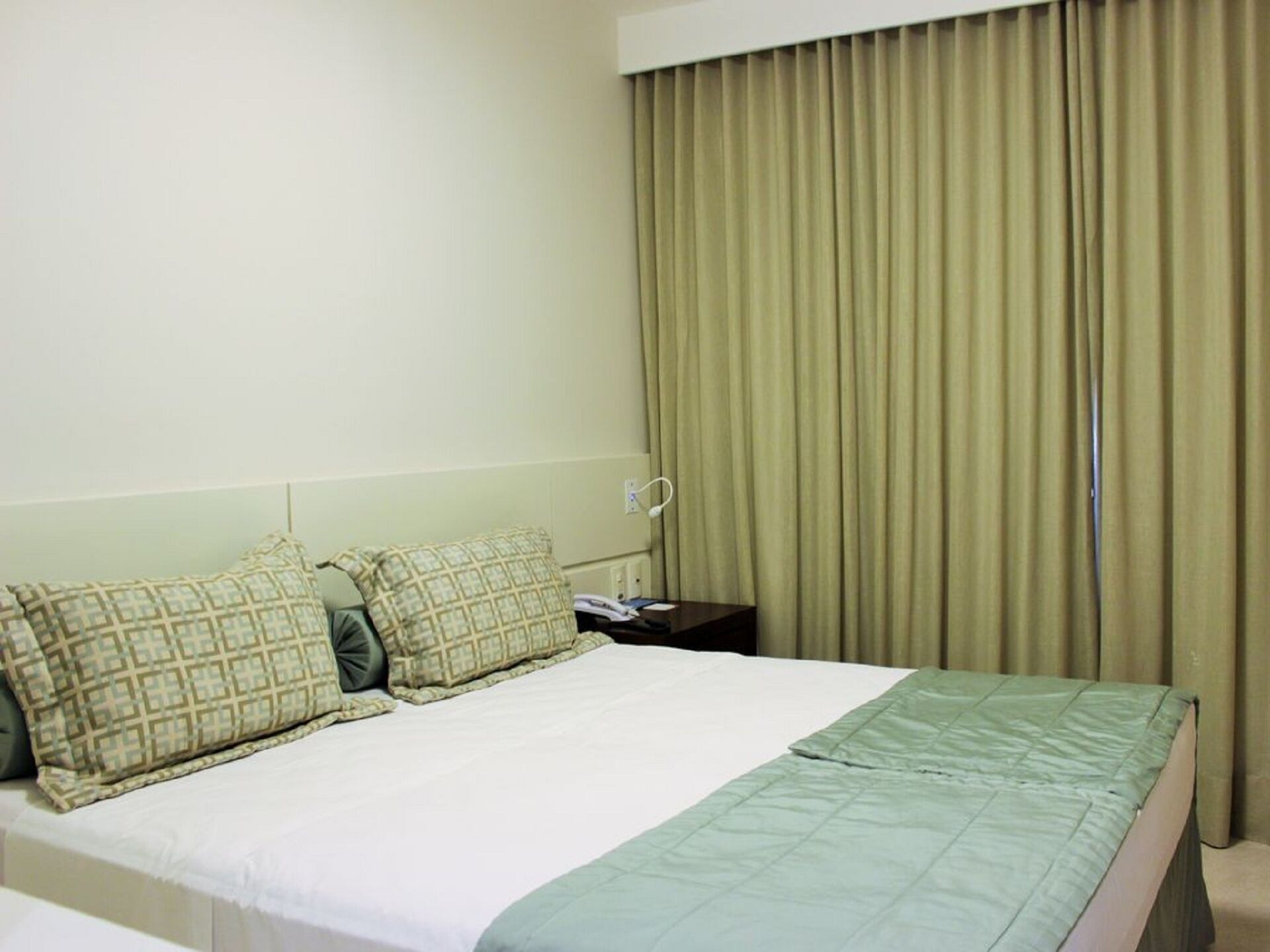 Foot in the sand in Jurerê Internacional