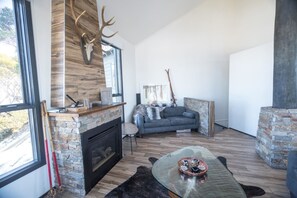 Smart TV, fireplace - Chalet Deich
Ski-in/Ski-out (Hotham Heights)