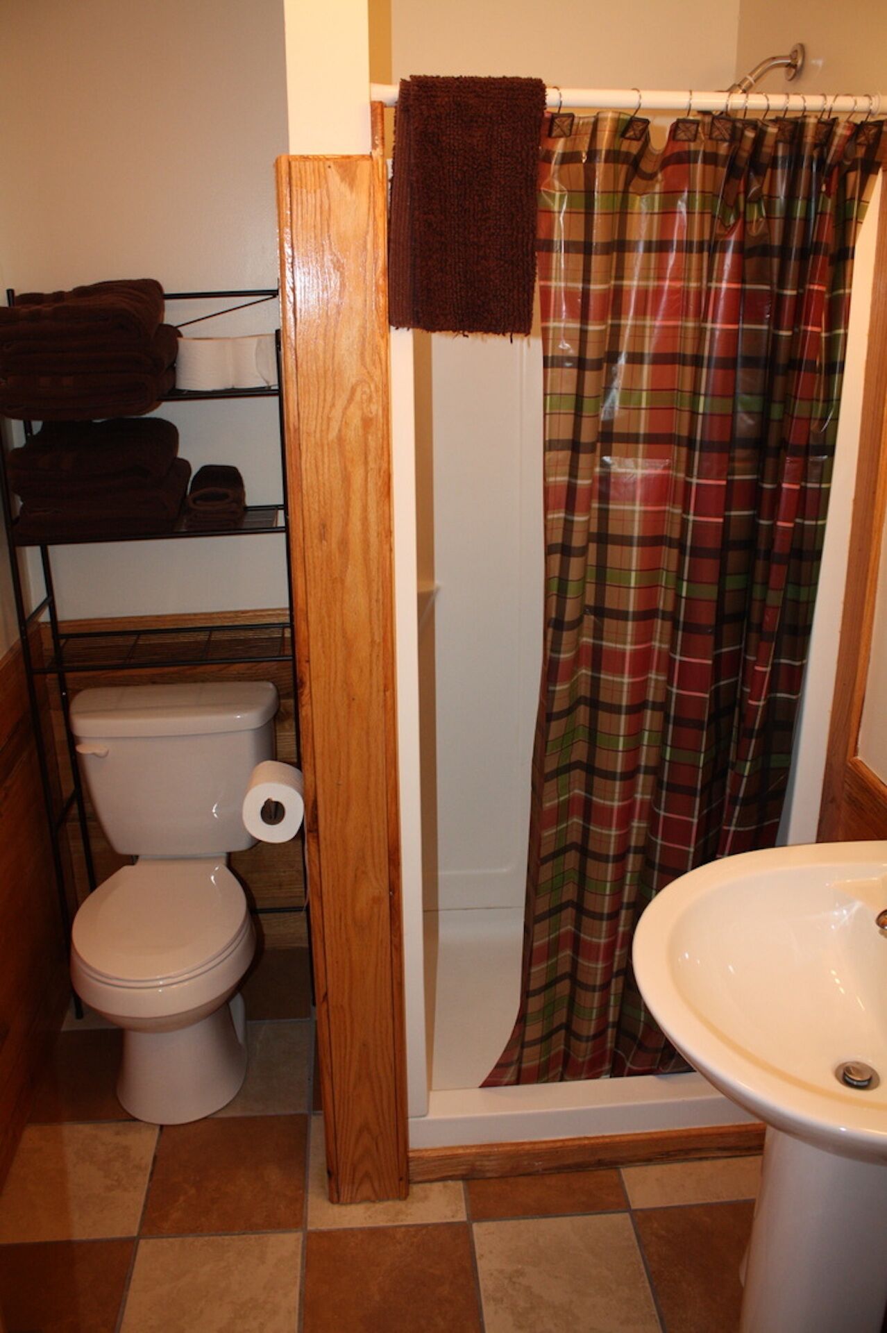 Beautiful Cabin on a hill with scenic view