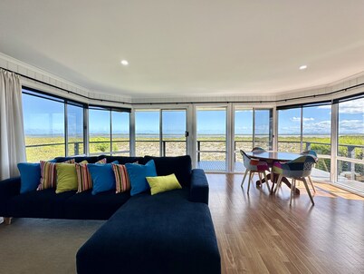 Luxury Waterfront at Manns Beach