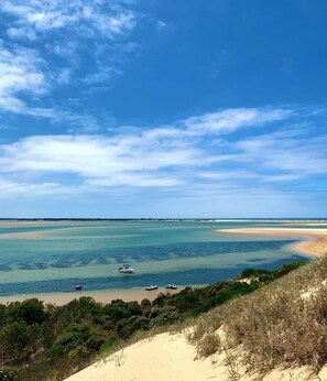 Beach - Luxury Waterfront at Manns Beach (Manns Beach)