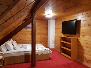 5 habitaciones, tabla de planchar con plancha, wifi y ropa de cama 