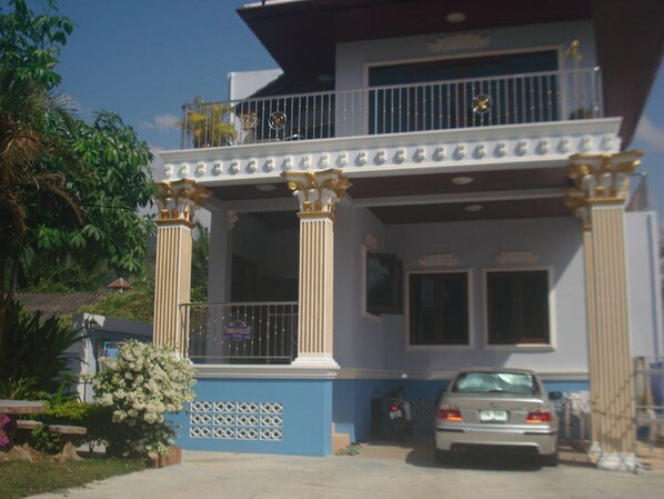 Exterior - Room 5, perfect for couples for a cozy getaway. (Rawai)