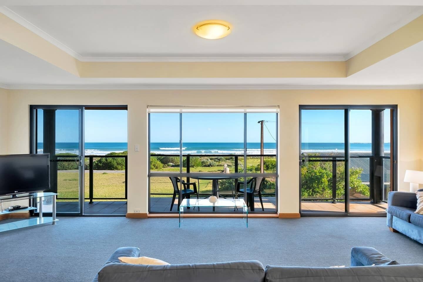 Coast View - 39b Hargreaves - Luxury-Family- Beach