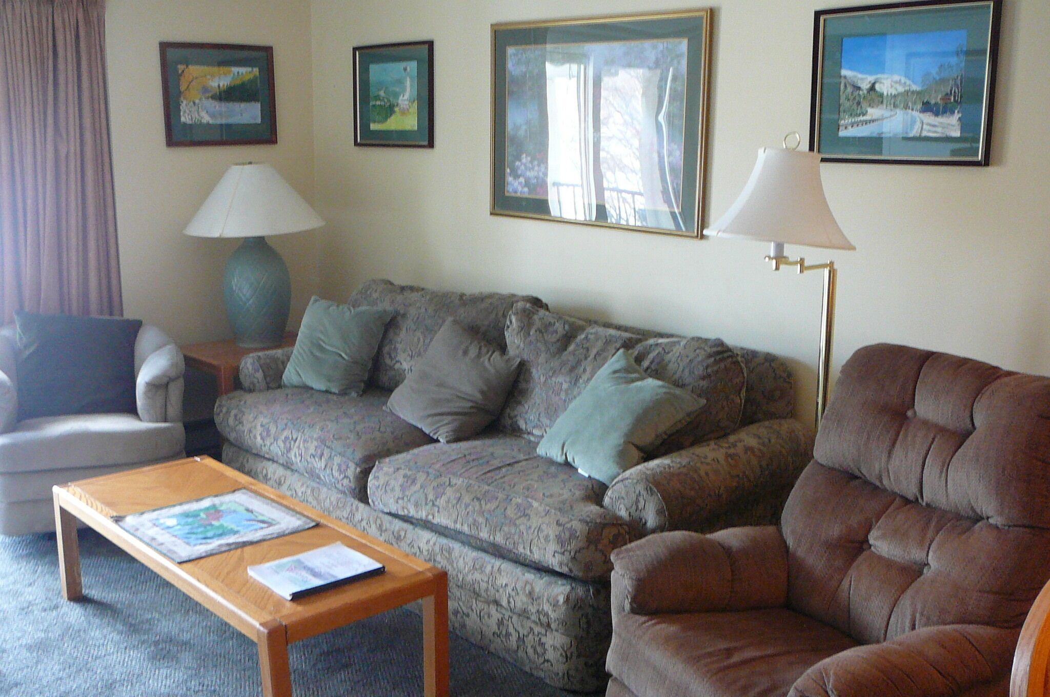 White Mountains NH Resort Condo with Kitchen - 2 baths - Indoor Pool - Sleeps 7