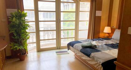 House near BTS & weekend market