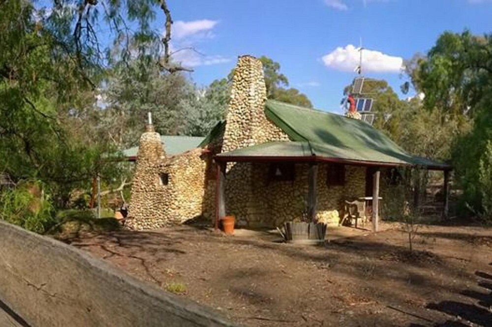 The Pebble House-Tarnagulla