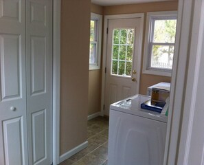 Interior - 1st Fl of duplex. Sunsets over the bay, walk to beach. Great family getaway. (Ship Bottom)