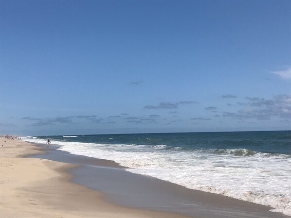 Beach nearby, sun loungers - 1st Fl of duplex. Sunsets over the bay, walk to beach. Great family getaway. (Ship Bottom)