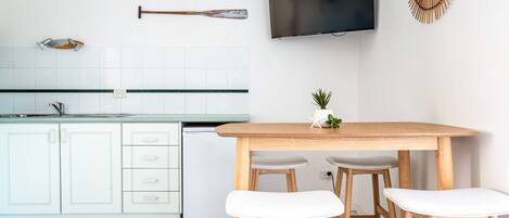 Fridge, microwave, coffee/tea maker, electric kettle