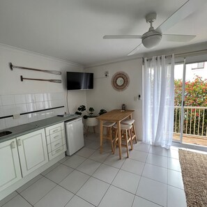 Fridge, microwave, coffee/tea maker, electric kettle