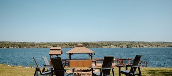 The Cedar- Waterfront | SAUNA | Kayaks | Swimming