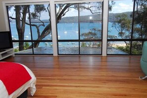 4 makuuhuonetta, silitysrauta/-lauta, Wi-Fi, vuodevaatteet