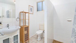 Shower, hair dryer - Cosy cottage by the sea (Gerroa)