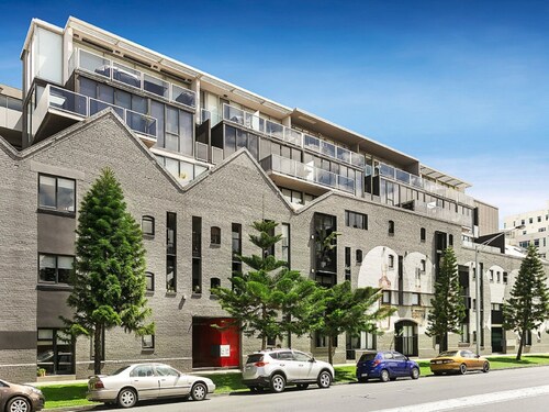 Port Melbourne Perfect 2 Bed