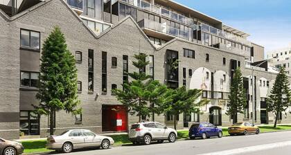 Port Melbourne Perfect 2 Bed