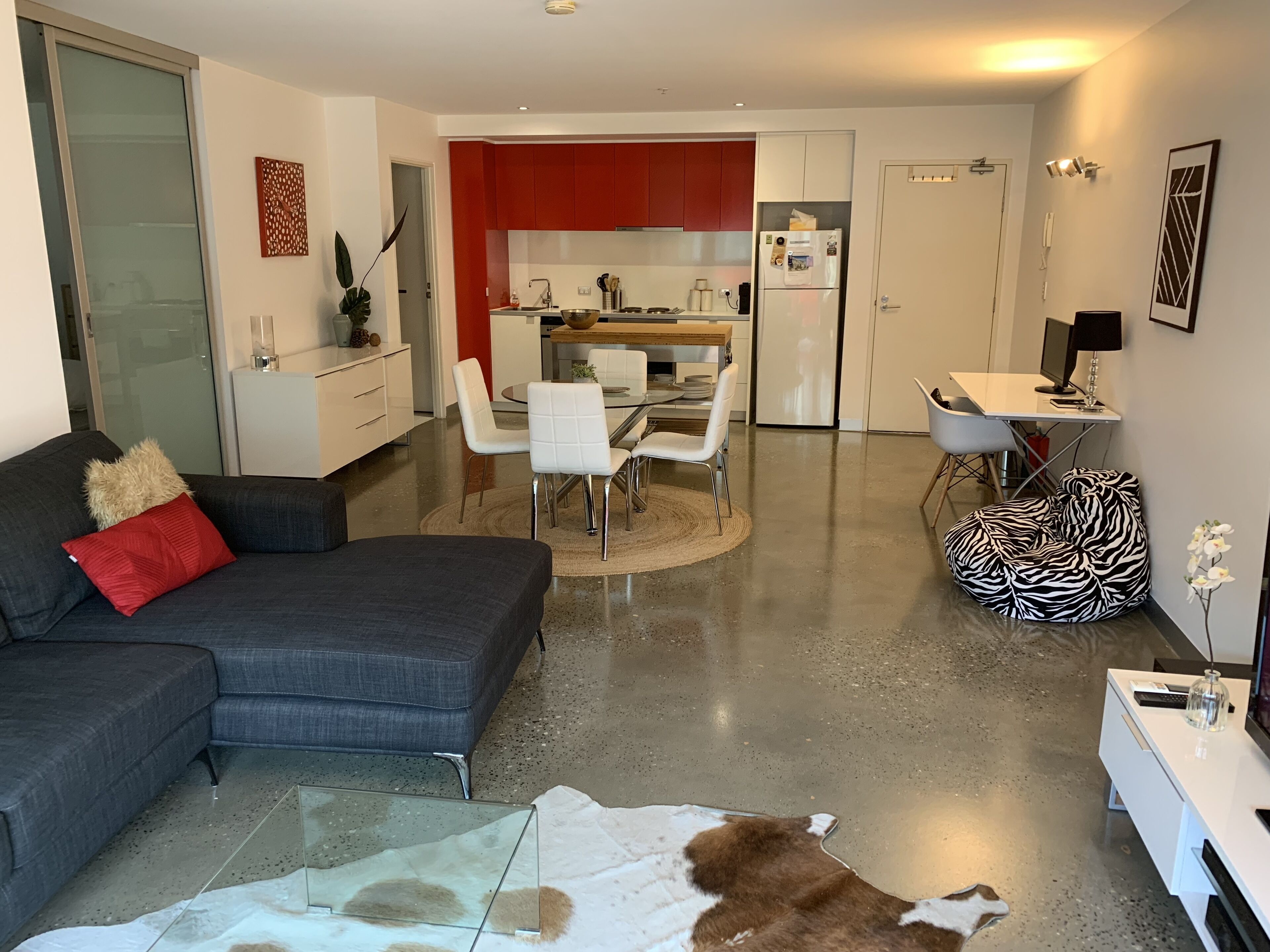 Smart TV, DVD player, computer monitors