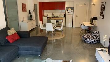 Smart TV, DVD player, computer monitors