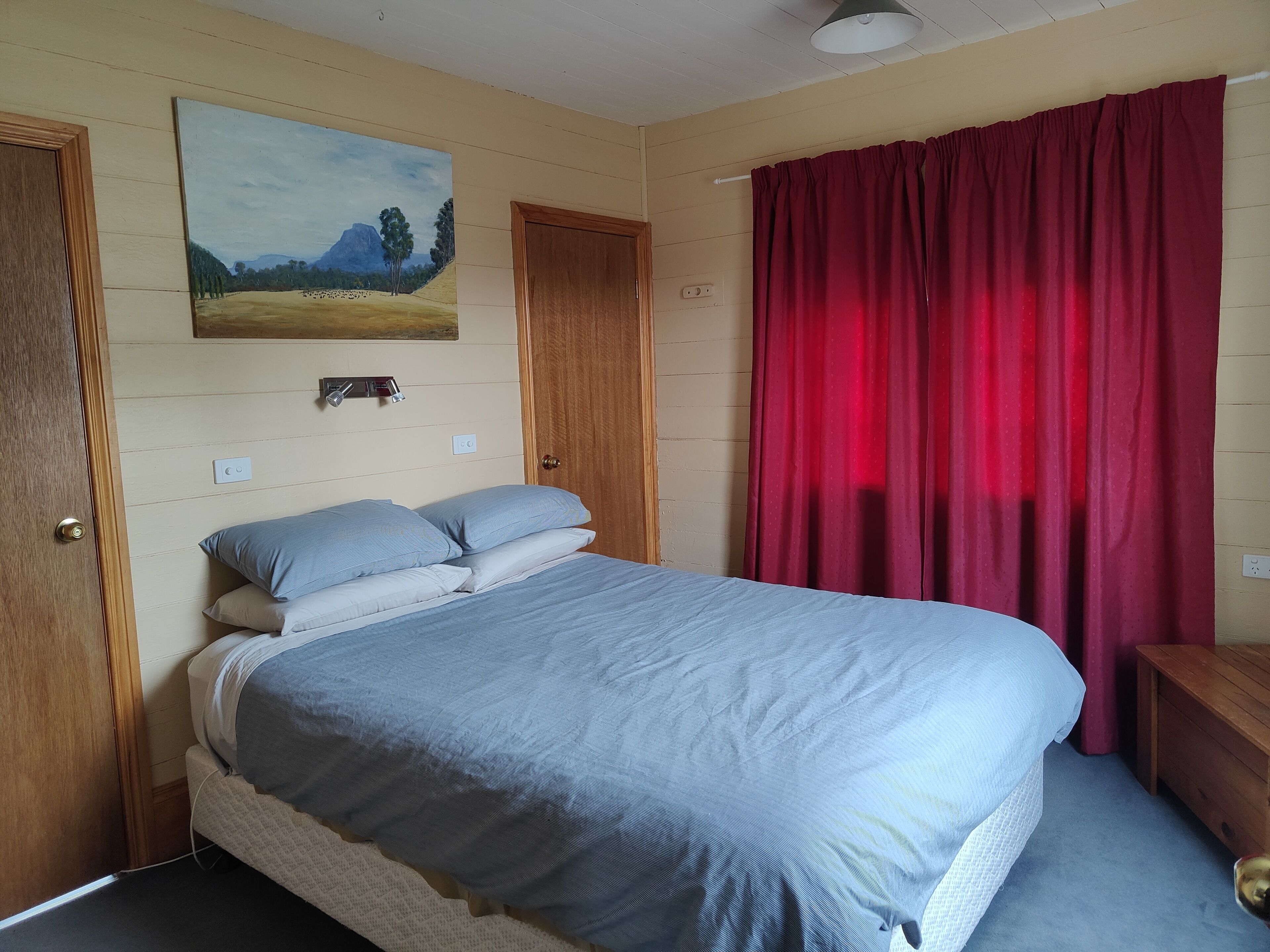 Woodlands Farm Cottage sleeps 4 people