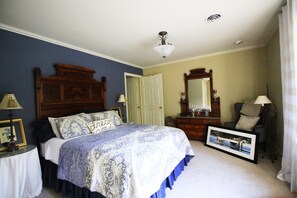 2 bedrooms, iron/ironing board, free WiFi, bed sheets - "LAKE SONG ESTATES" OVERLOOKING LAKE COEUR D ALENE (Coeur d'Alene)