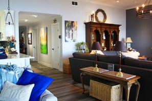 Smart TV, fireplace, video games, DVD player - "LAKE SONG ESTATES" OVERLOOKING LAKE COEUR D ALENE (Coeur d'Alene)