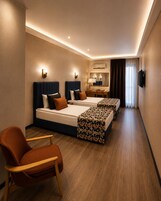 Twin Room | Desk, free WiFi, bed sheets, wheelchair access