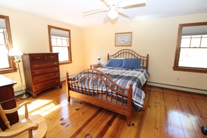 3 bedrooms, iron/ironing board, WiFi