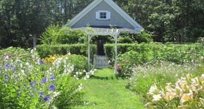 Perfect Adorable Cottage Retreat Among Award-Winning Gardens